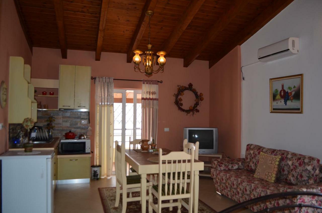 Jelena'S Luxury Apartments ซารานเดอ ภายนอก รูปภาพ